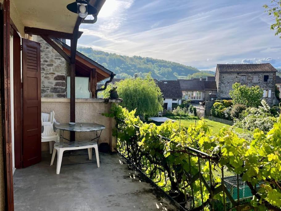 La Petite Ourse Maison De Village A Oust Ngoại thất bức ảnh